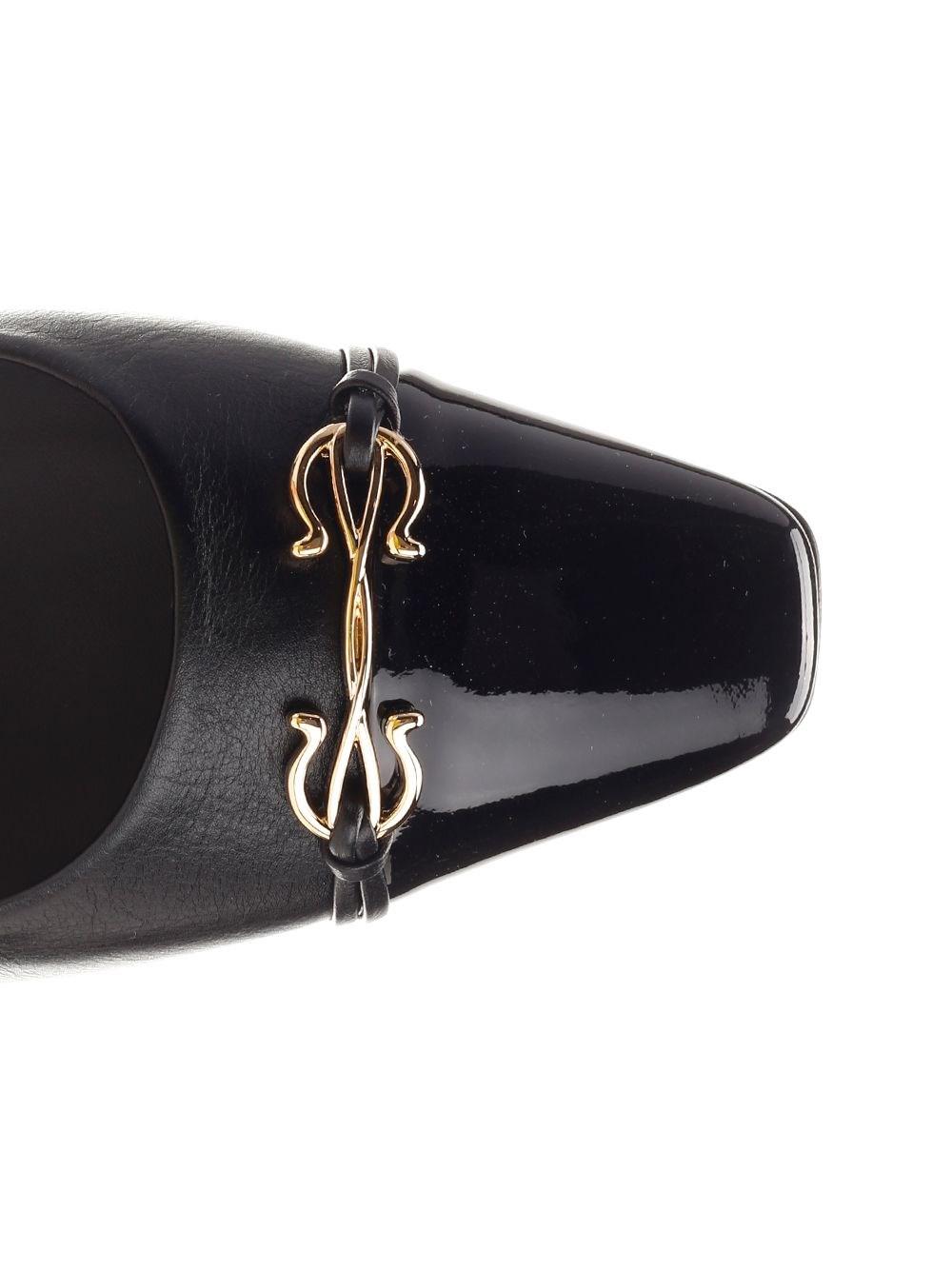 Al Duca D'Aosta Ferragamo Dècolletè "Gancini"