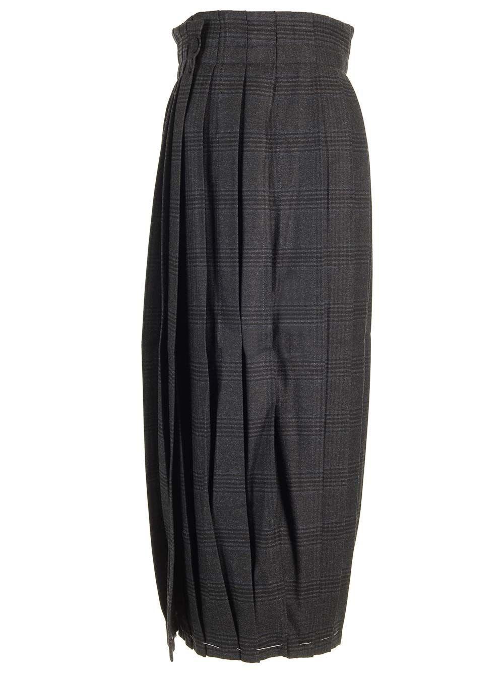 Al Duca D'Aosta Remain Gonna Plissettata