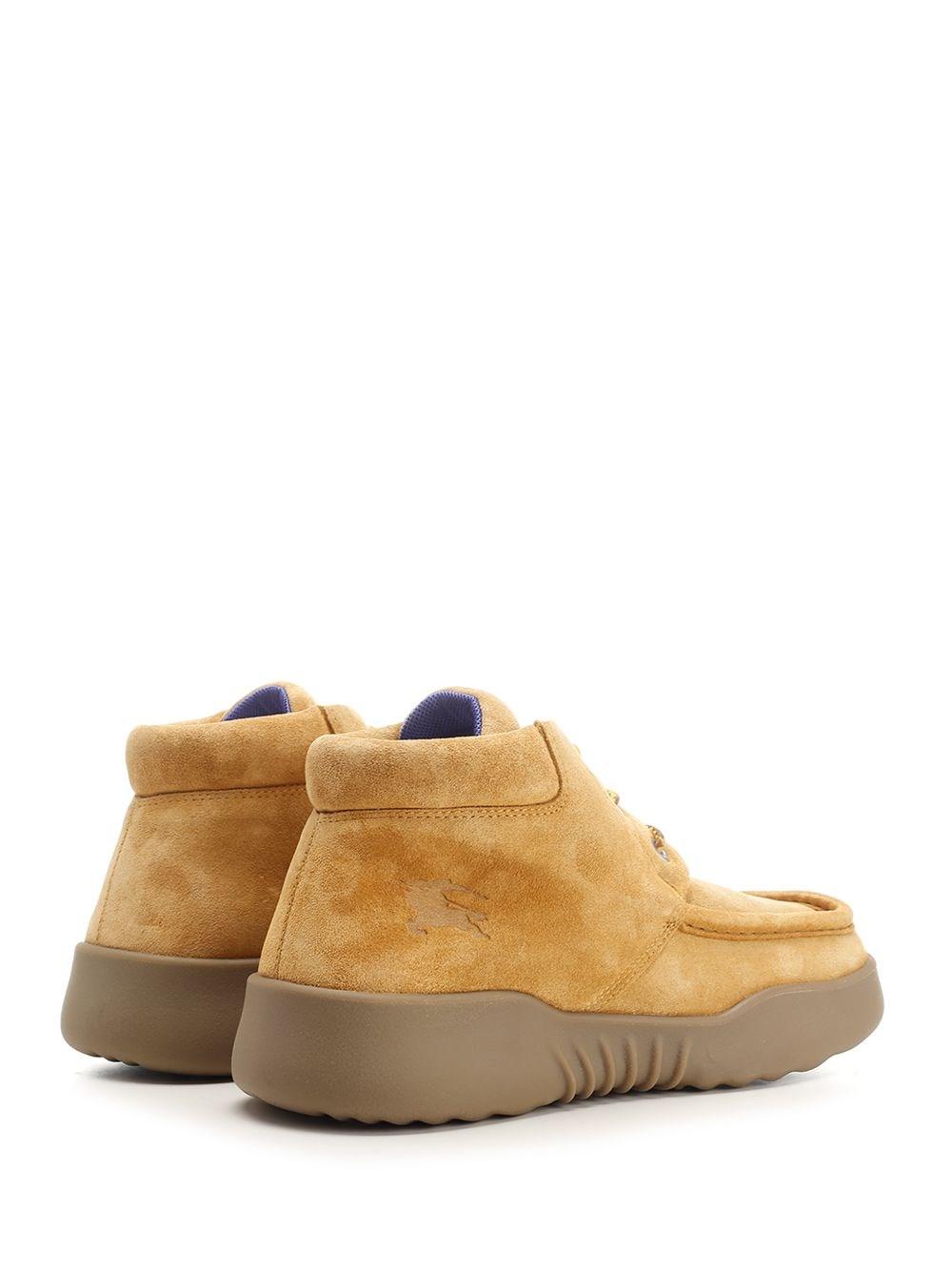 Al Duca D'Aosta Burberry Stivaletti "Log" In Pelle Scamosciata Stivaletti