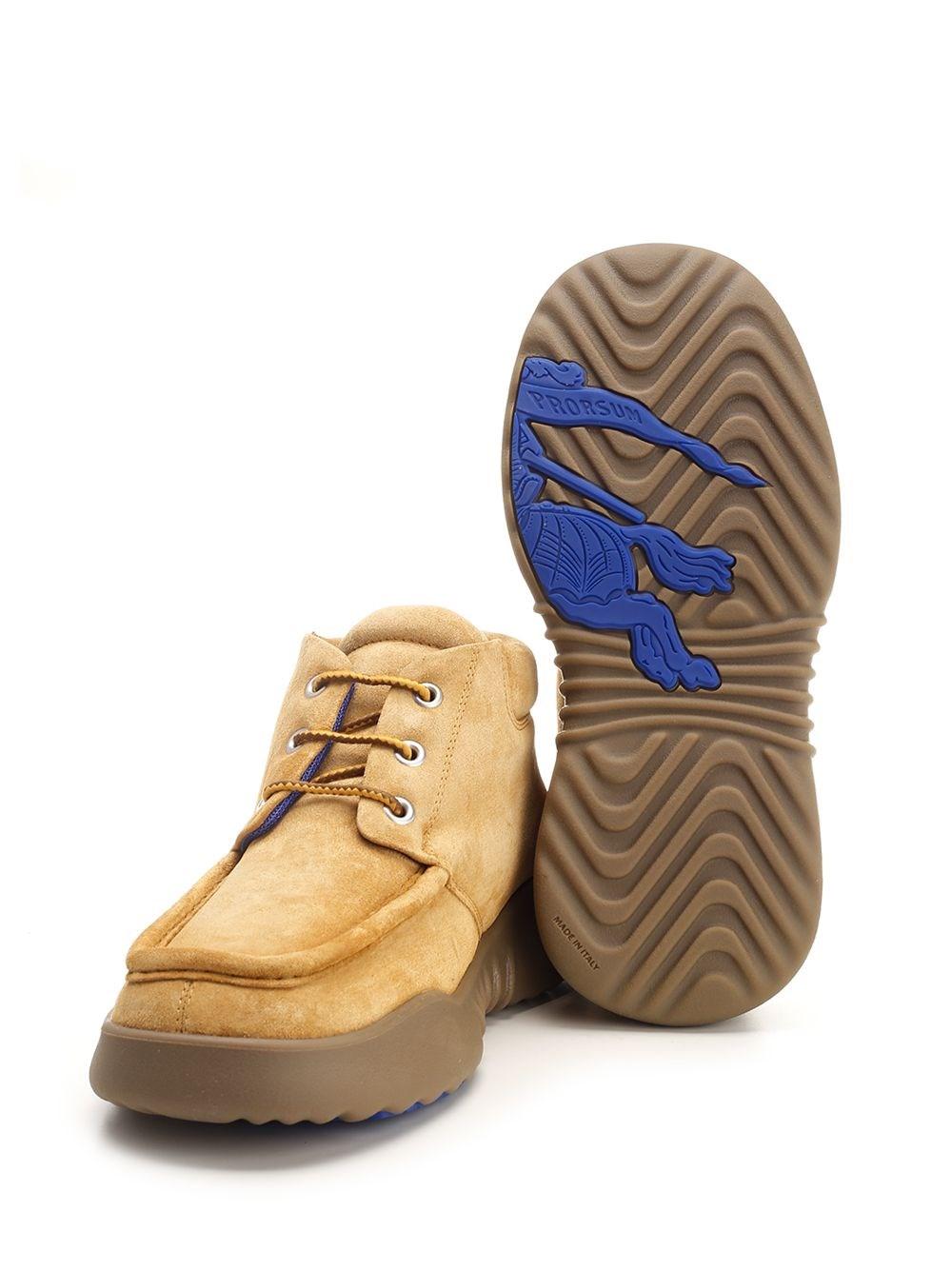 Al Duca D'Aosta Burberry Stivaletti "Log" In Pelle Scamosciata Stivaletti