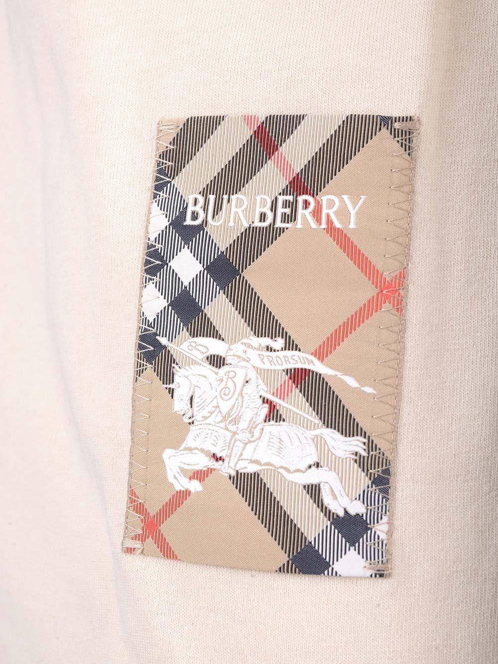 Al Duca D'Aosta Burberry T-shirt Con Patch Equestrian Knight