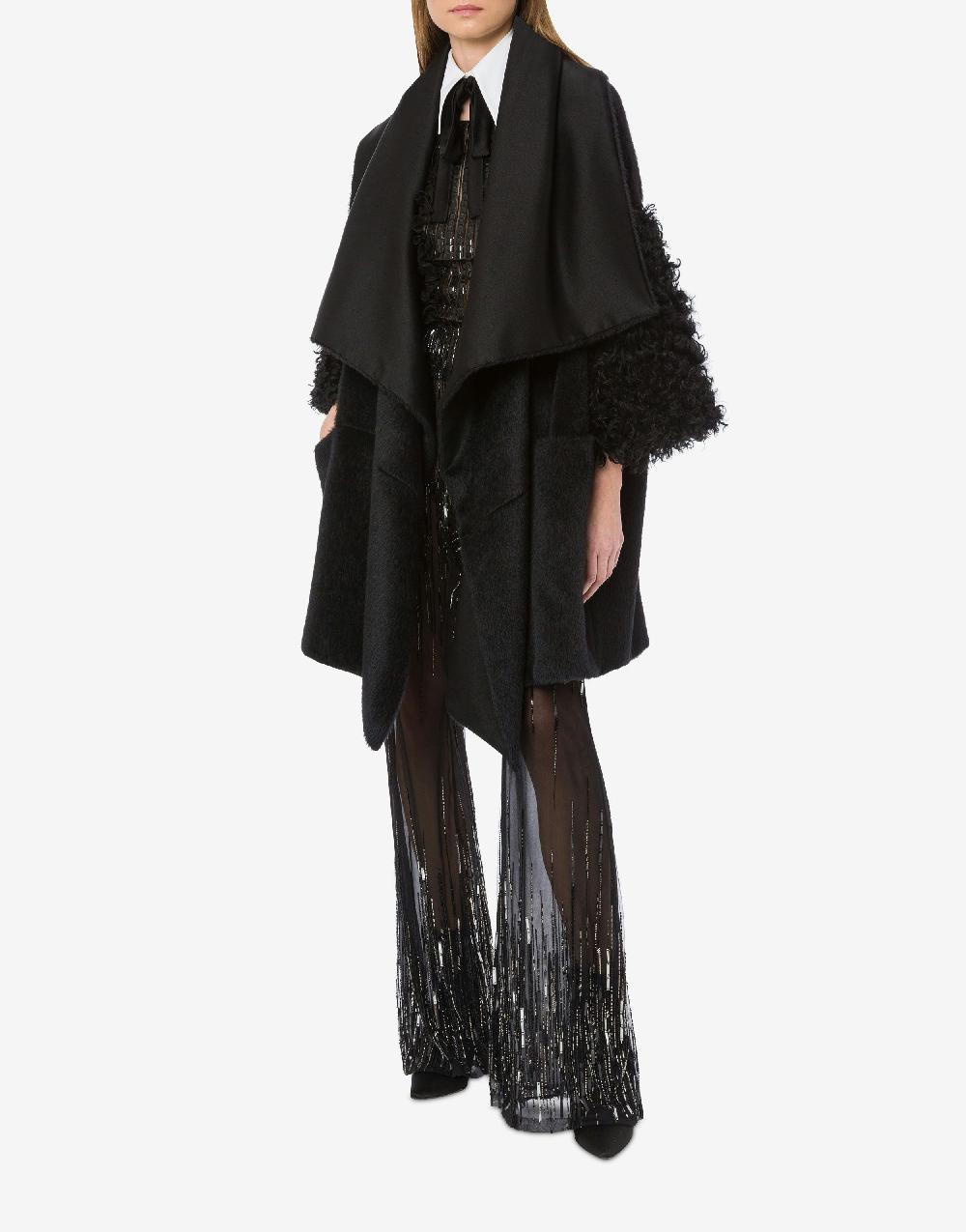 Alberta Ferretti Mantella in alpaca con manicotti in montone