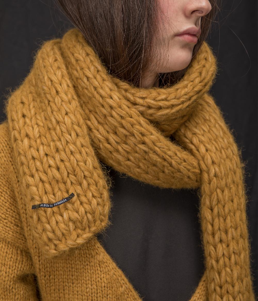 Album Di Famiglia art. 19W#94_38 HK LONG SCARF