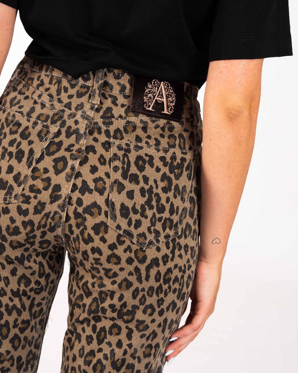 Alessandra Chamonix CYPRUS LEO