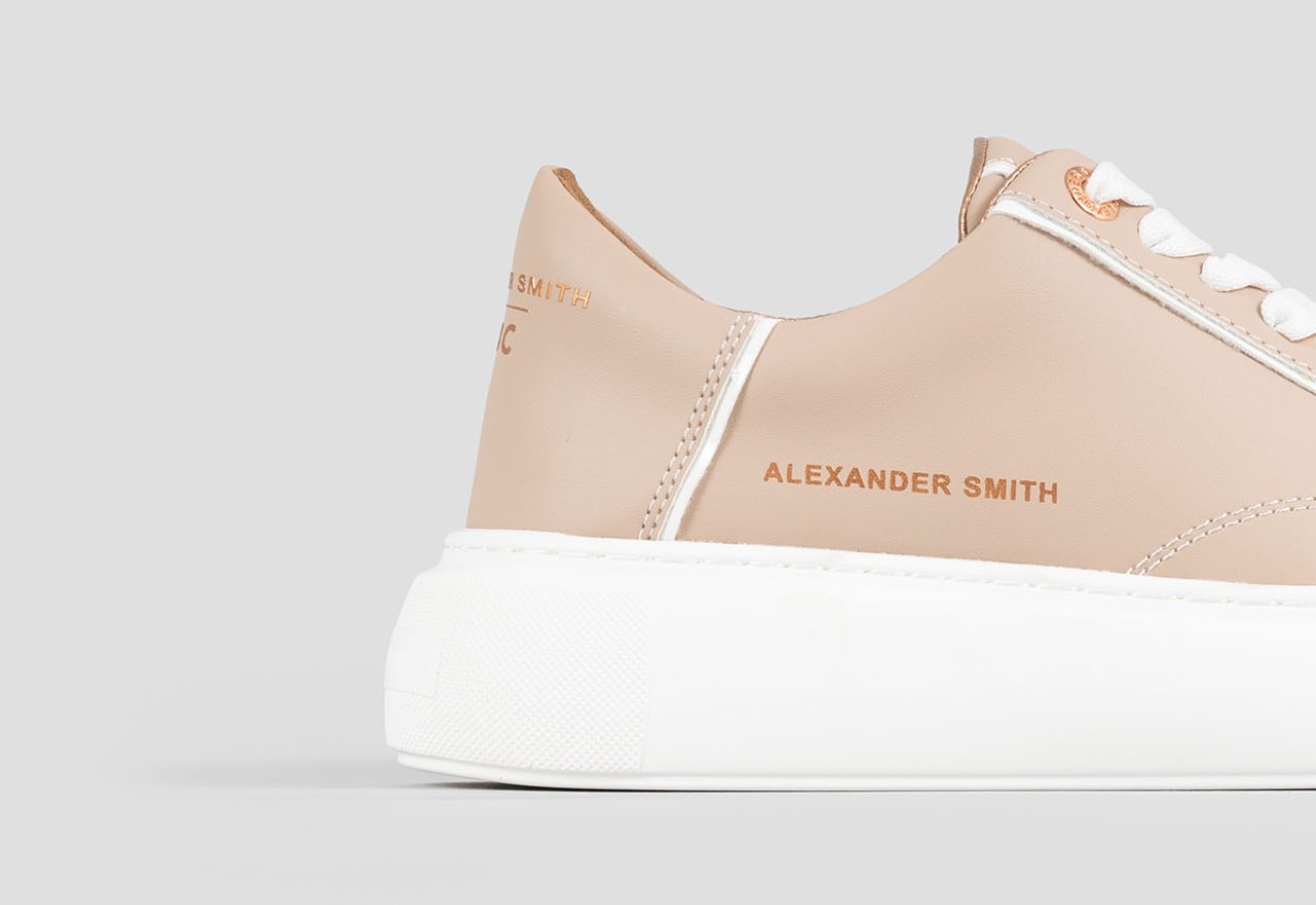 Alexander Smith ECO-GREENWICH WOMAN CAMEL