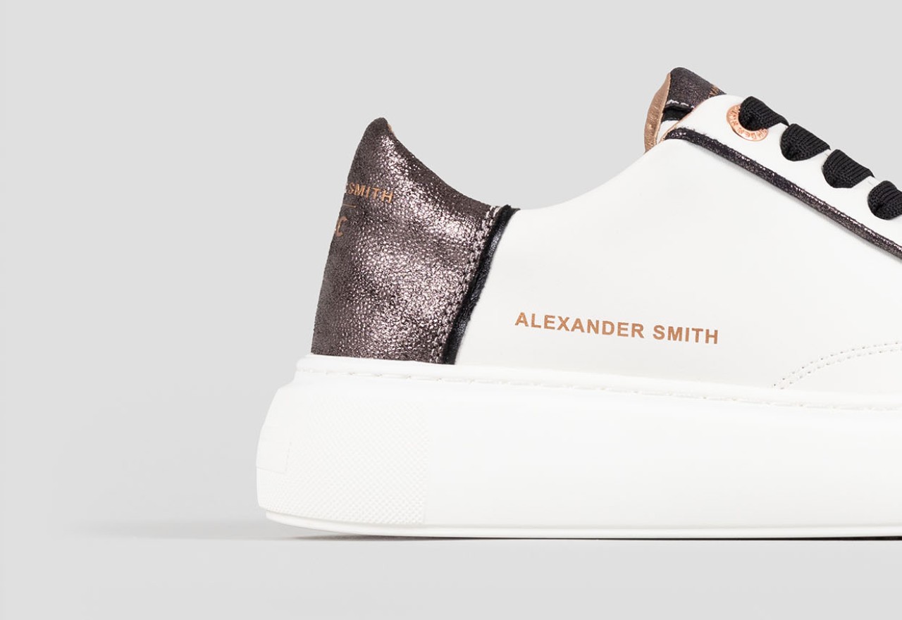 Alexander Smith ECO-GREENWICH WOMAN WHITE BLACK