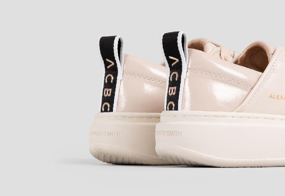 Alexander Smith ECO-WEMBLEY WOMAN SAND