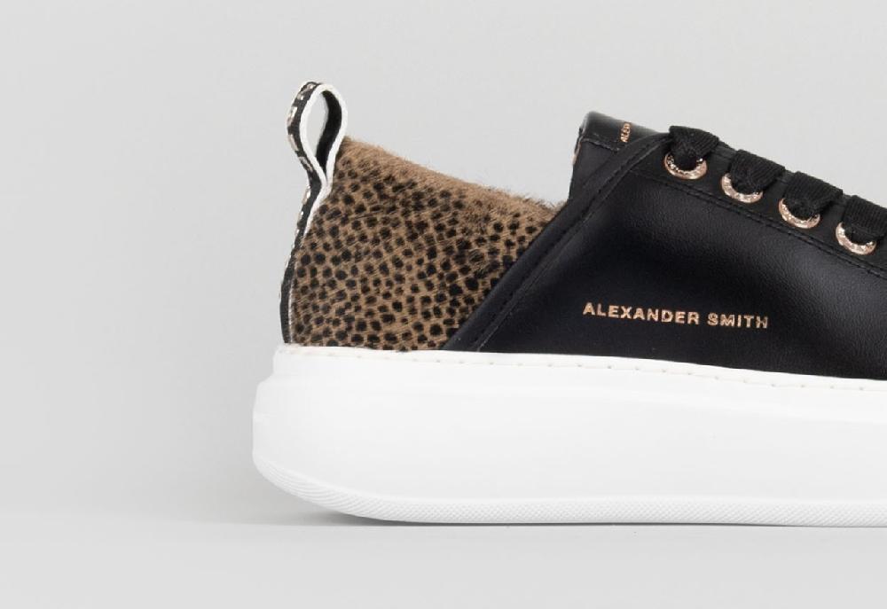 Alexander Smith WEMBLEY WOMAN BLACK SAND