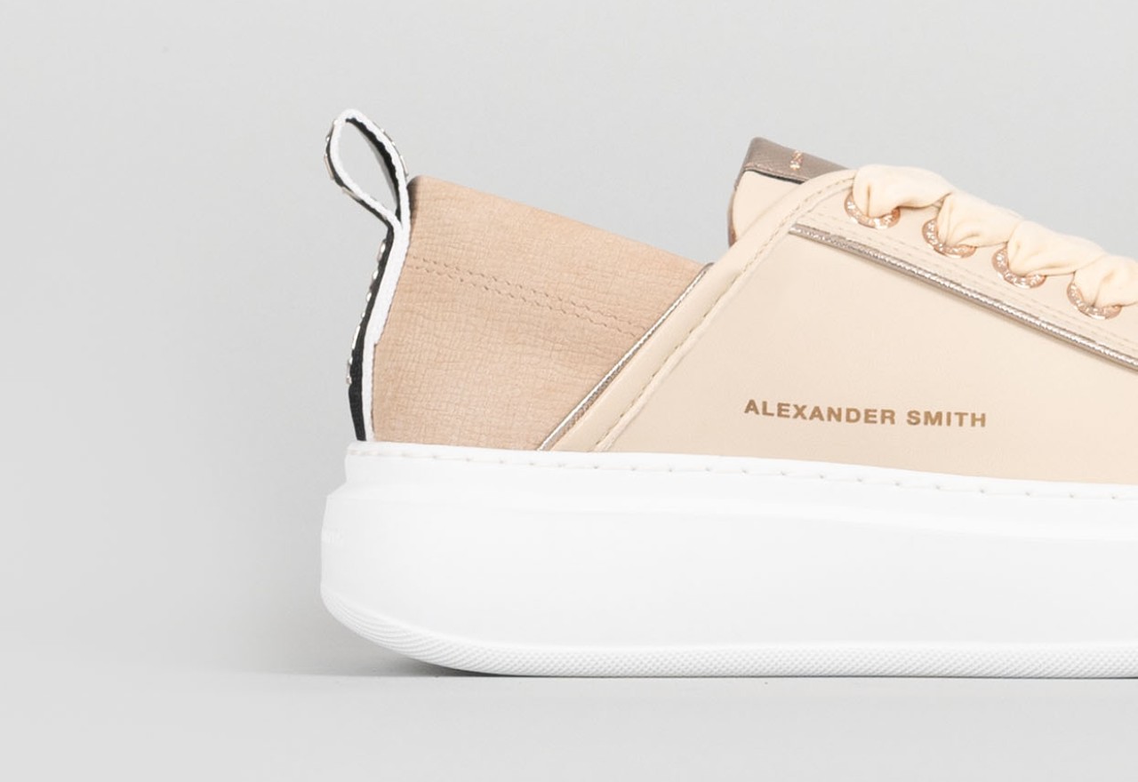 Alexander Smith WEMBLEY WOMAN SAND