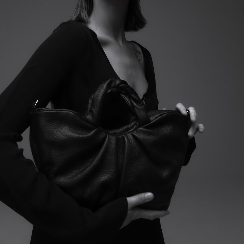 ALMALA KOURTNEY | ALBICOCCA