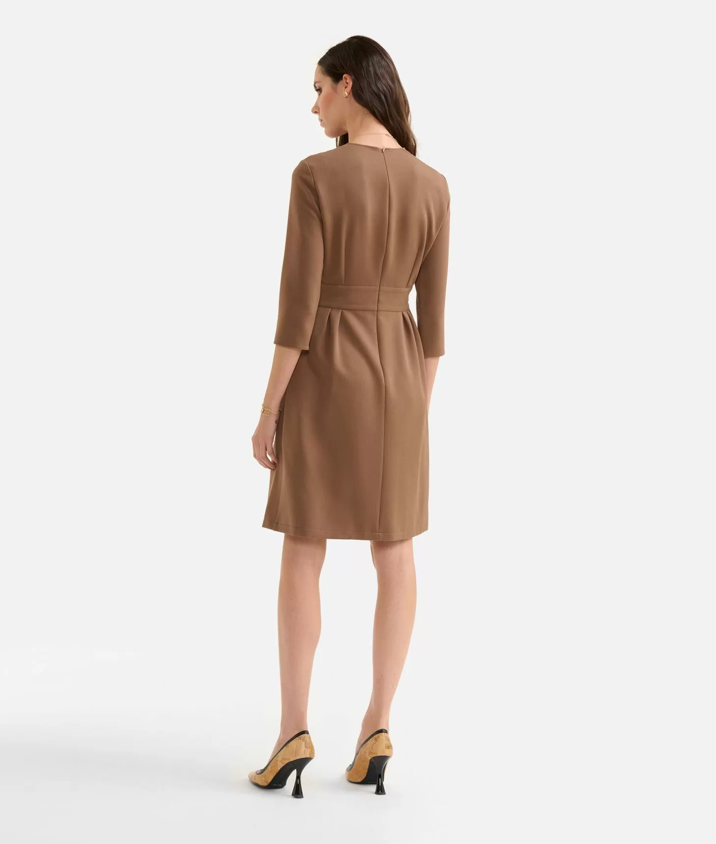 Alviero Martini 1a Classe Abito Con Cintura Gioiello In Tessuto Stretch Cammello