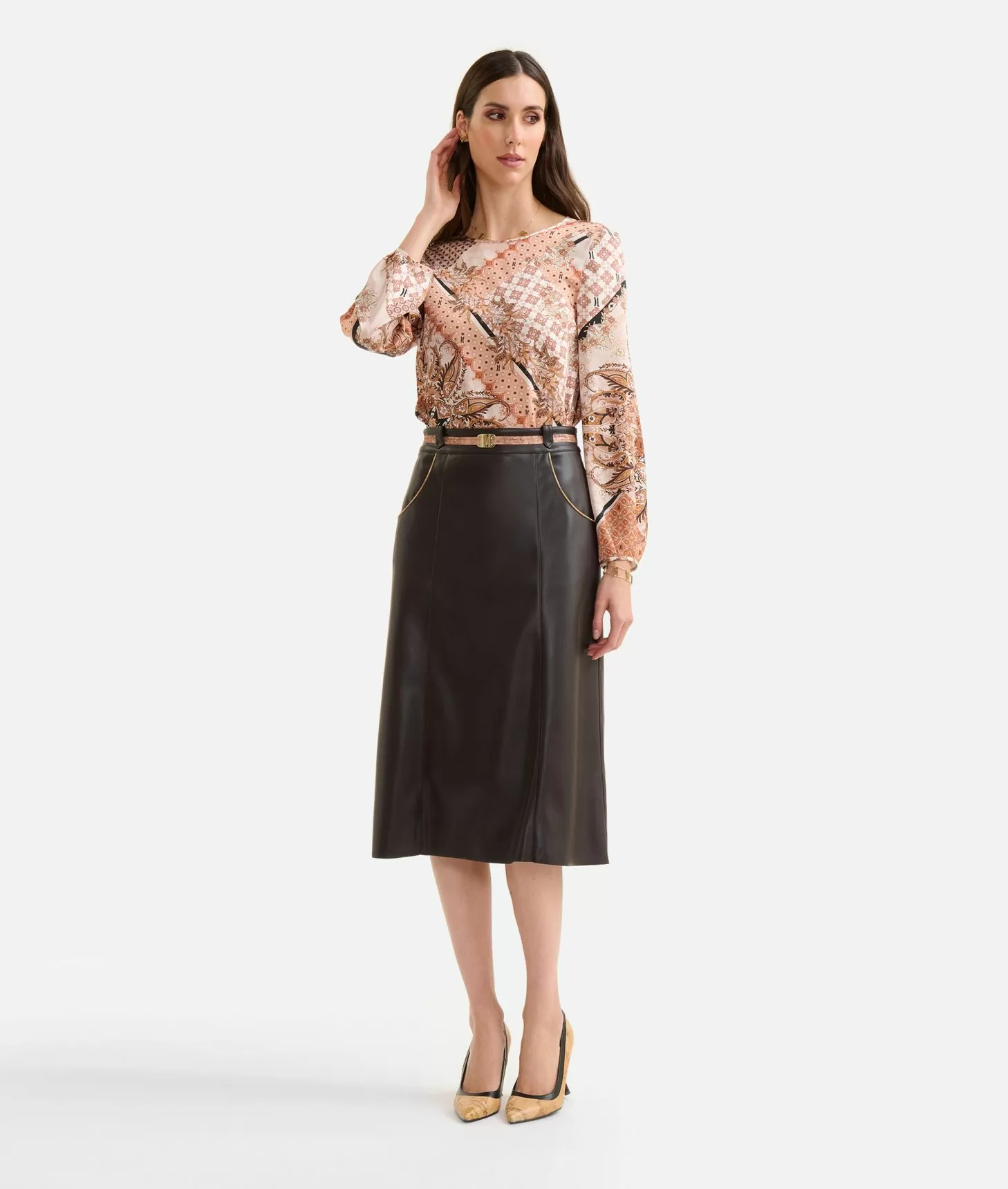 Alviero martini 1a classe Blusa basic in twill stampa Geo Patchwork Foulard Greige