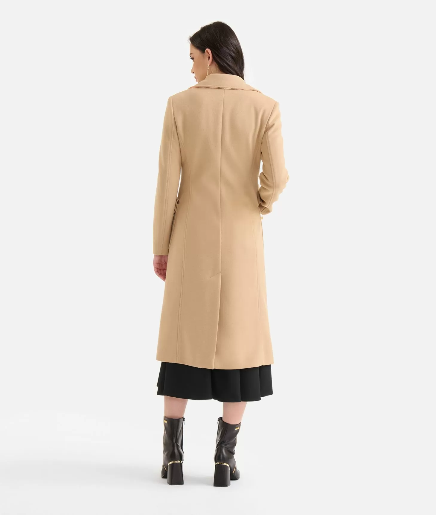 Alviero Martini 1a Classe Cappotto Con Dettaglio Gioiello In Velour Cammello