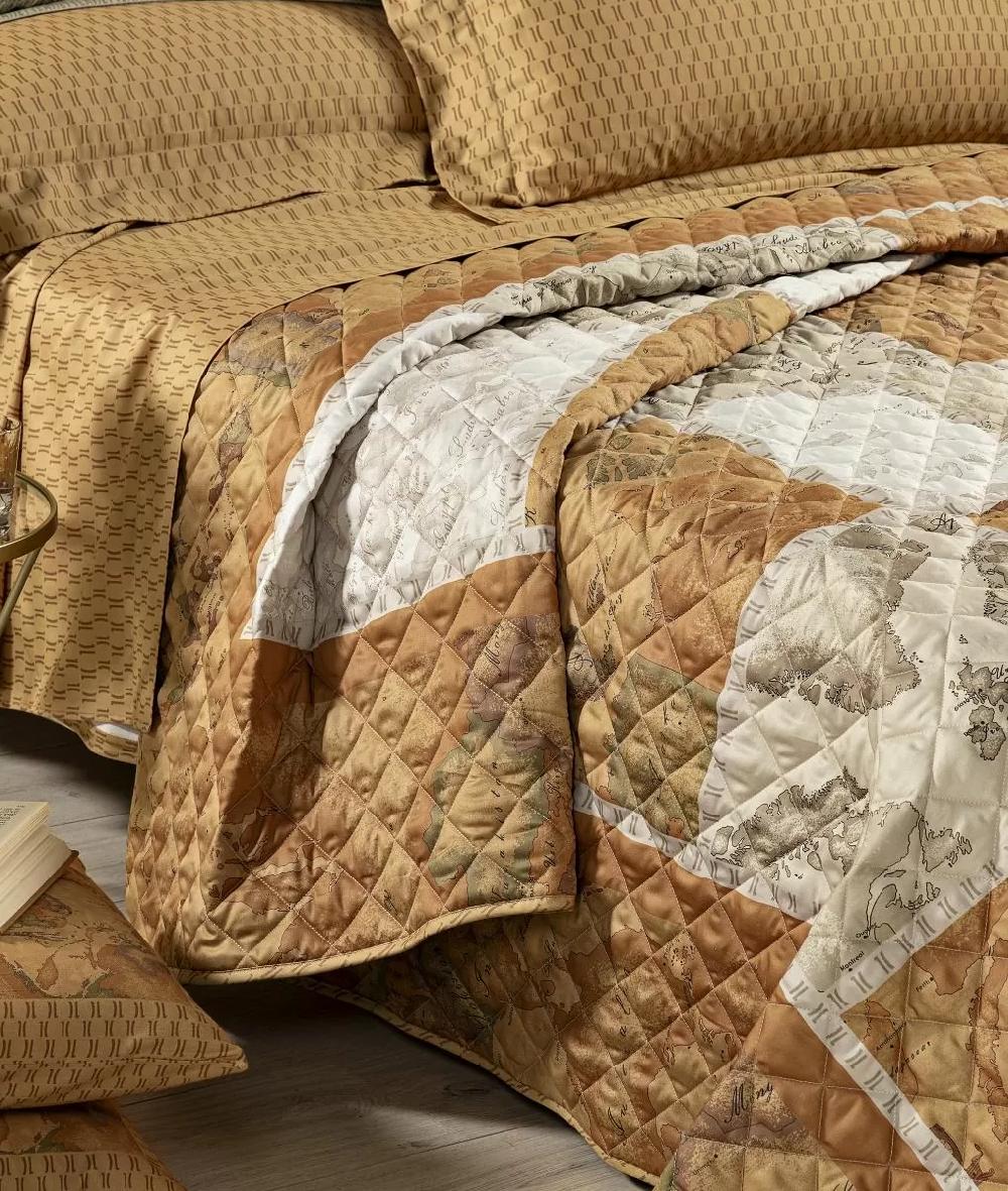 Alviero Martini 1a Classe Copriletto Matrimoniale In Raso Stampa Geo Mix