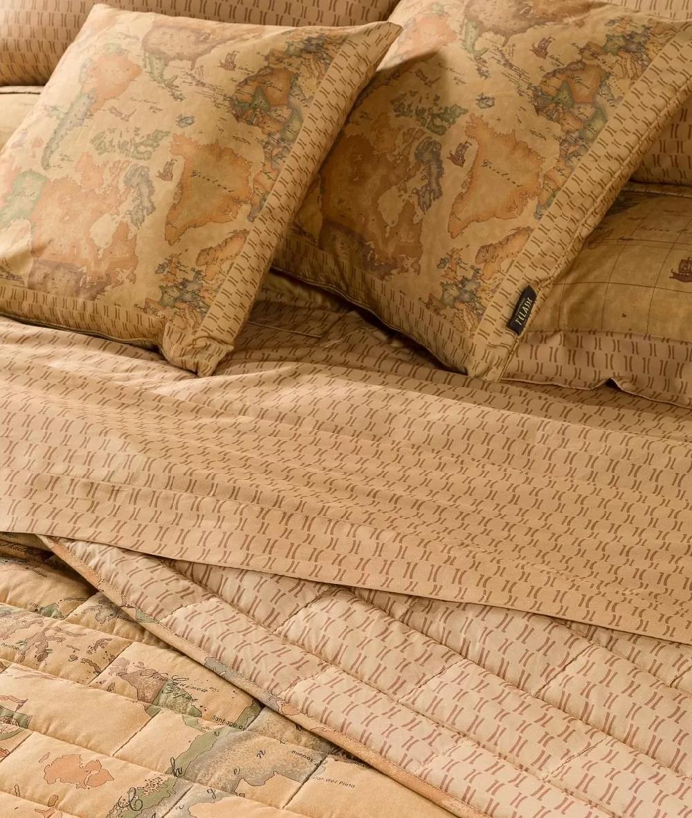 Alviero Martini 1a Classe Copriletto Trapuntato Geo Classic