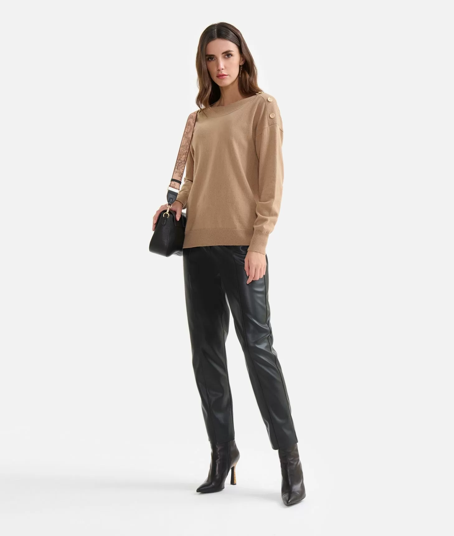 Alviero martini 1a classe Maglia in filato misto cashmere con bottoni Geo Classic Cammello