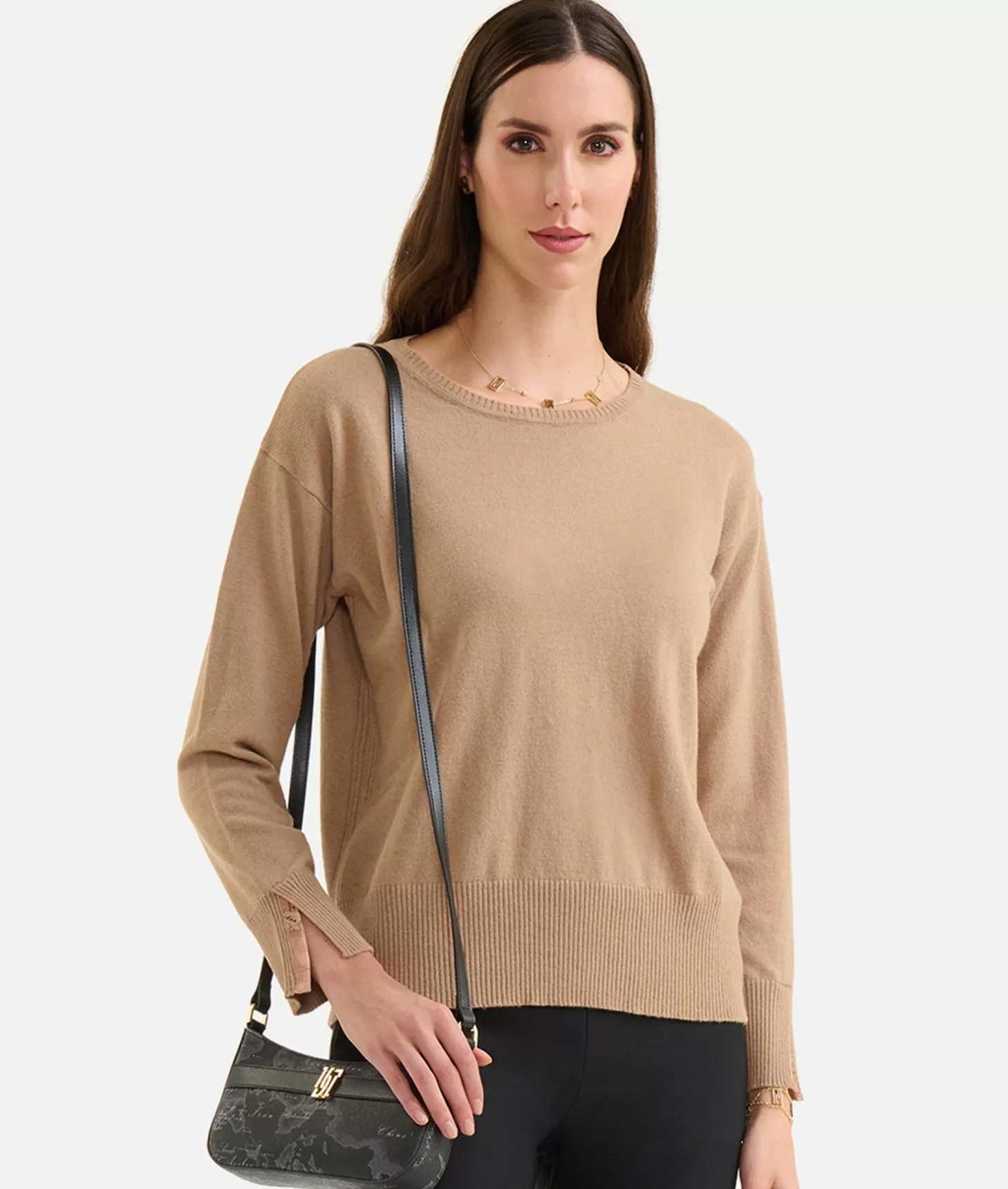 Alviero Martini 1a Classe Maglia In Filato Misto Cashmere Con Spacchi Sulle Maniche Cammello