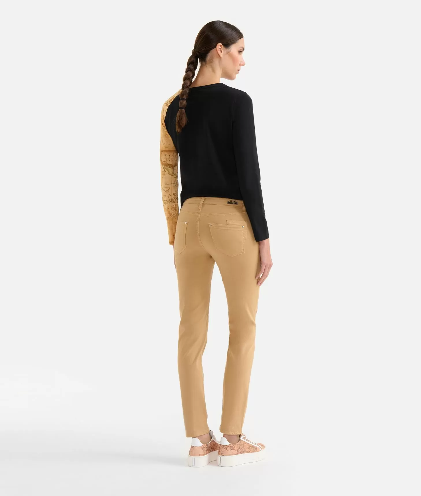 Alviero Martini 1a Classe Pantaloni In Gabardina Smerigliata Tinti In Capo Con Taschino Geo Classic Cammello