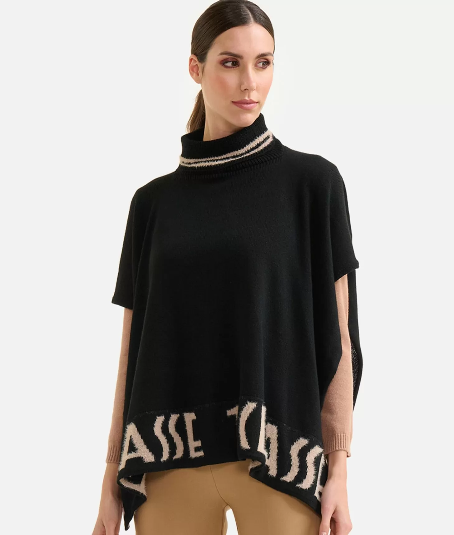 Alviero Martini 1a Classe Poncho A Collo Alto Con Logo Nero