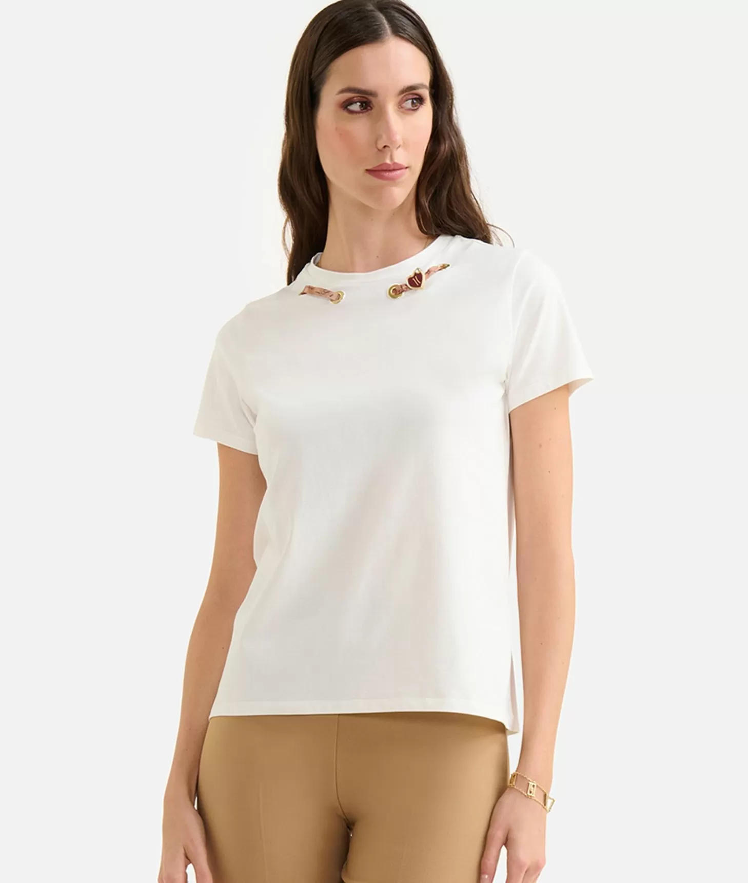 Alviero Martini 1a Classe T-shirt Con Charm Cuore In Jersey Di Cotone Stretch Gesso