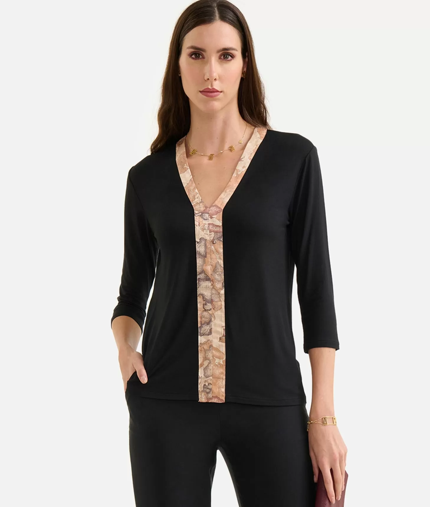 Alviero Martini 1a Classe T-shirt Con Scollo A V In Jersey Di Viscosa Stretch Nera