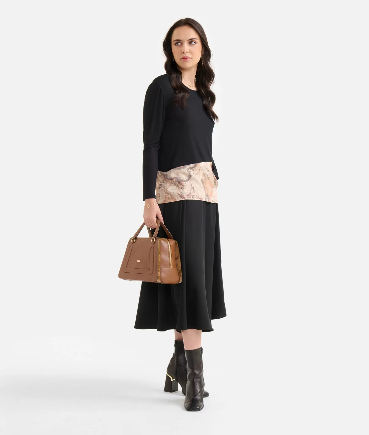 Alviero martini 1a classe T-shirt in jersey di viscosa stretch con frappa Geo Classic Nera