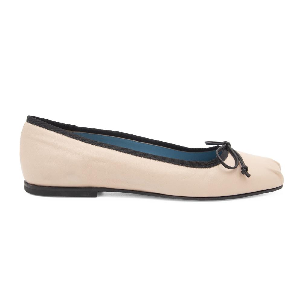 Amalfi by rangoni Ballerina Barbie beige