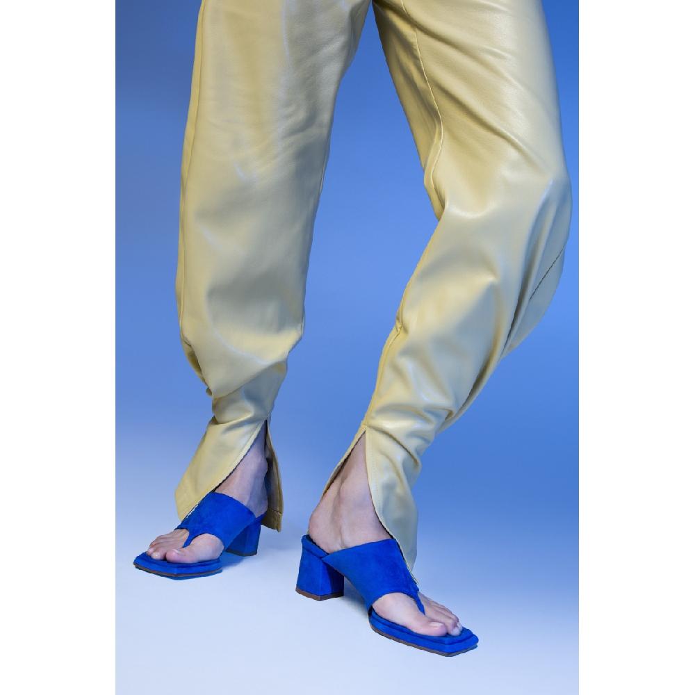 Amalfi By Rangoni Mule Infradito Desiderio Blu