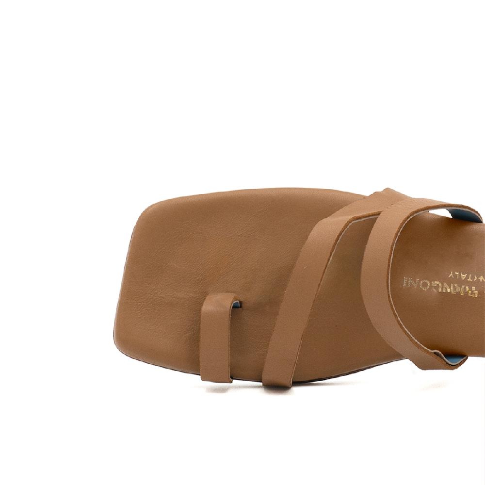 Amalfi By Rangoni Sandalo Allacciato Cita Marrone