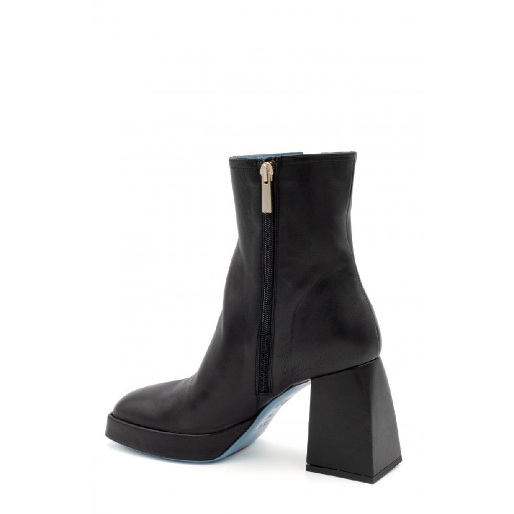 Amalfi By Rangoni Stivaletto Primula Nero