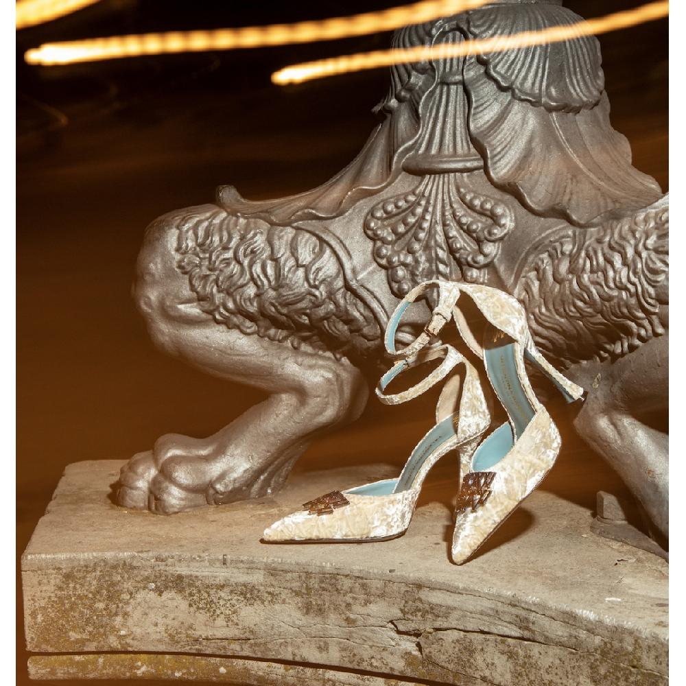 Amalfi By Rangoni Décolleté Sunrise In Velluto Avorio