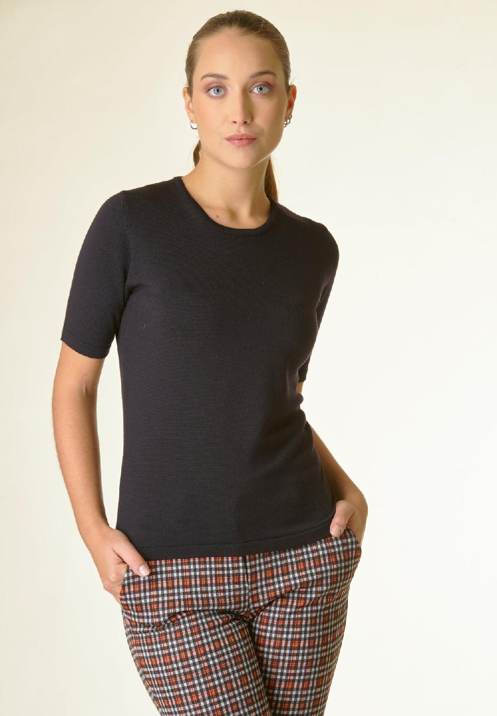 Angelico Maglia nera mezza manica merinos