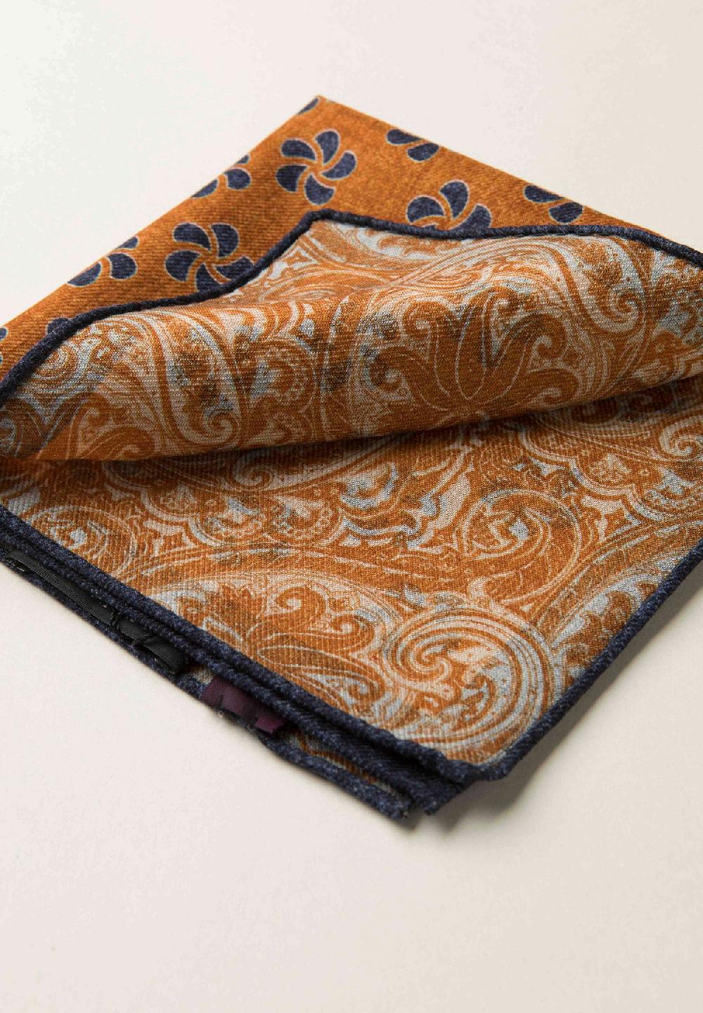 Angelico Pochette Arancione Blu Fronte Retro Lana