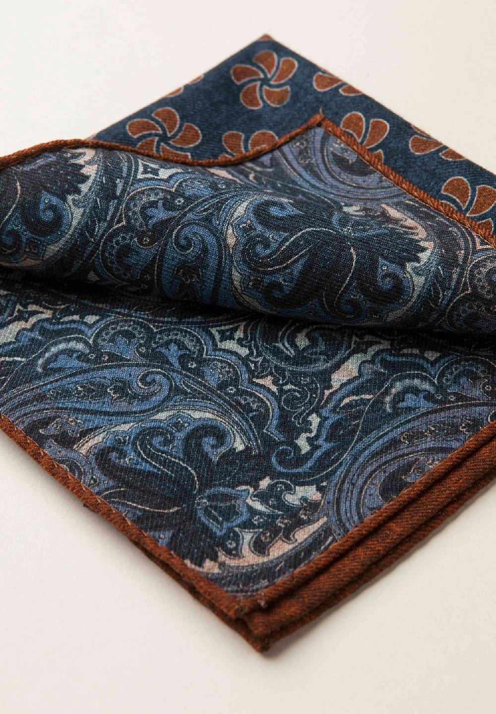 Angelico Pochette Blu Rosso Fronte Retro Lana