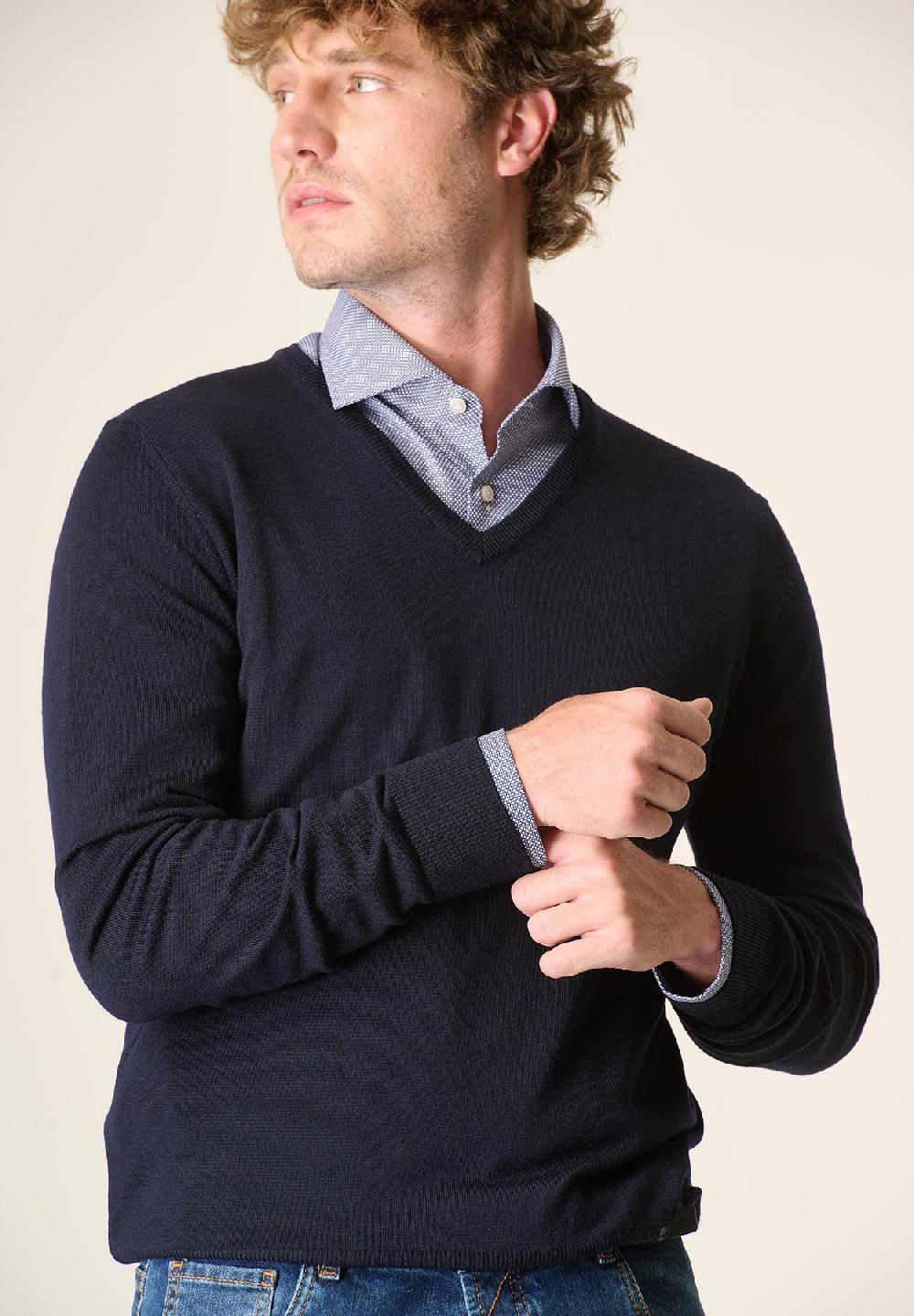 Angelico Scollo V Blu Lana Merinos Extrafine