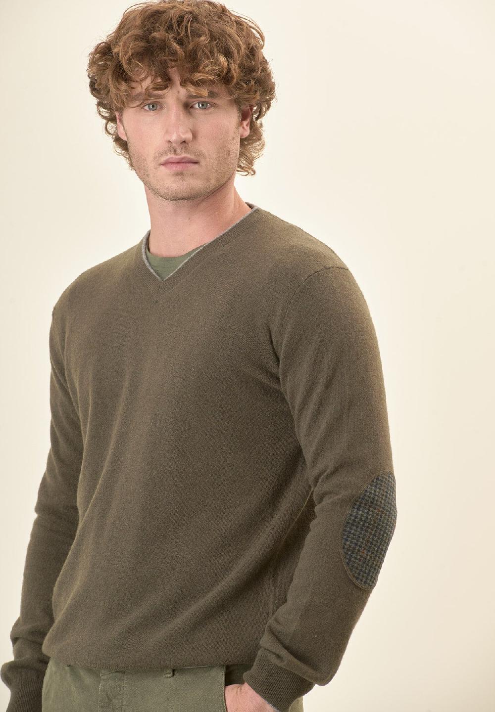 Angelico Scollo V Verde Militare Toppe