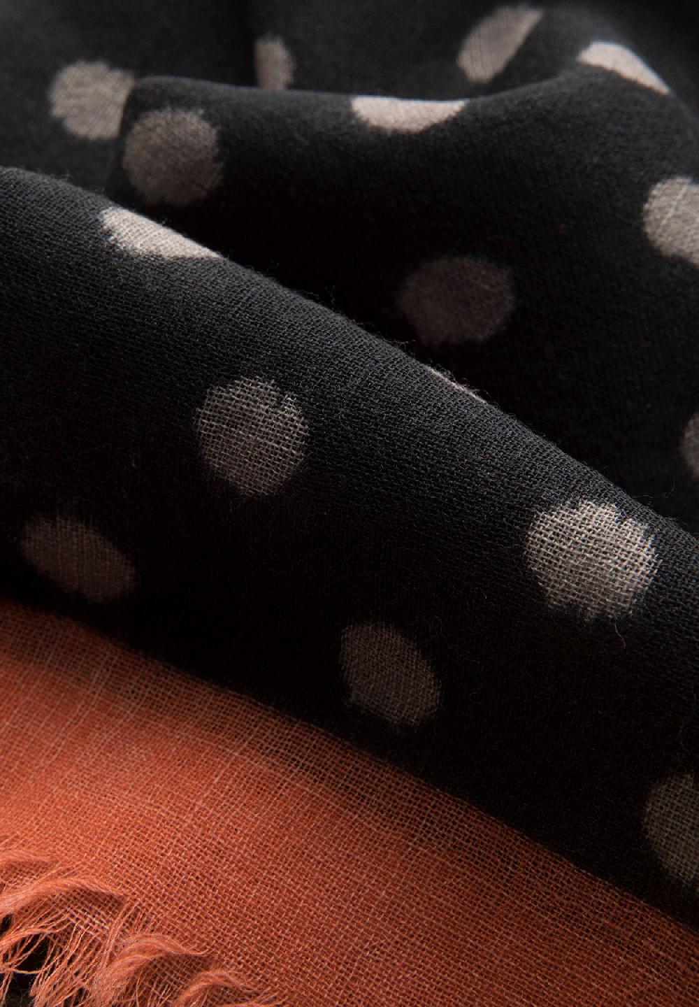 Angelico Stola Nero Pois Lana Con Frange