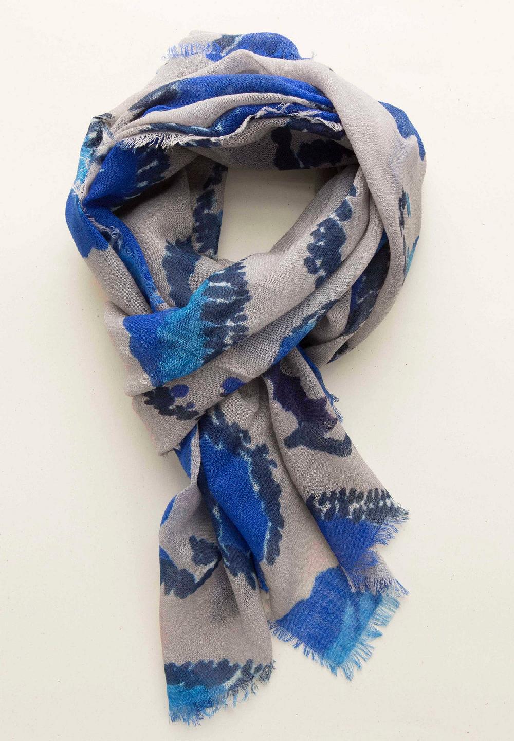 Angelico Stola grigia blu fantasia astratta lana frange