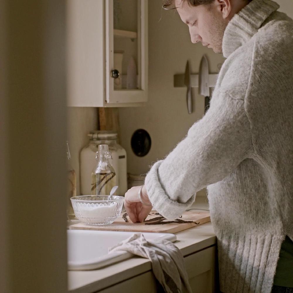 IKEA JÄMLIK Candela Profumata In Vetro Vaniglia/beige Chiaro 20 H