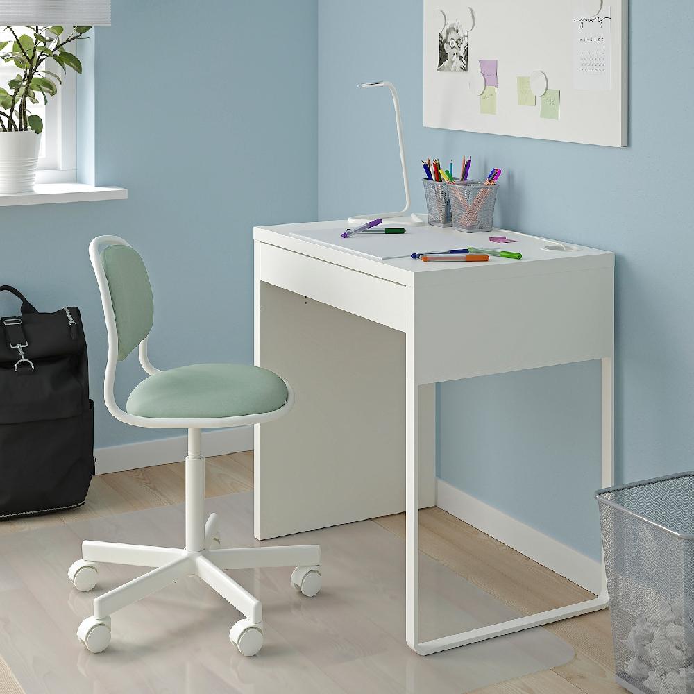 IKEA MICKE/ÖRFJÄLL Scrivania E Sedia Bianco/verde Chiaro