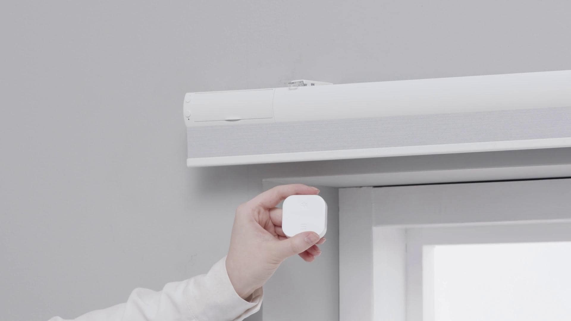 IKEA TREDANSEN Tenda Alveolare Oscurante Smart Wireless/a Batterie Bianco 140x195 Cm