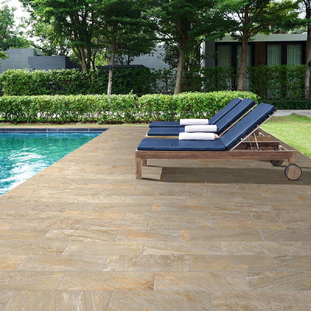 Leroy Merlin Piastrella da pavimento esterno 25 x 50 cm Sp. 8 mm Silica in gres porcellanato opaco beige traffico intenso (pei 4/5) R11 1.38 mq Leroy Merlin Piastrella da pavimento esterno 25 x 50 cm Sp. 8 mm Silica in gres porcellanato opaco beige traffico intenso (pei 4/5) R11 1.38 mq