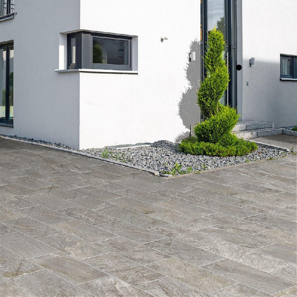 Leroy Merlin Piastrella da pavimento esterno 25 x 50 cm Sp. 9 mm Silica in gres porcellanato opaco grigio traffico medio forte (pei 3/5) R11 1.38 mq Leroy Merlin Piastrella da pavimento esterno 25 x 50 cm Sp. 9 mm Silica in gres porcellanato opaco grigio traffico medio forte (pei 3/5) R11 1.38 mq