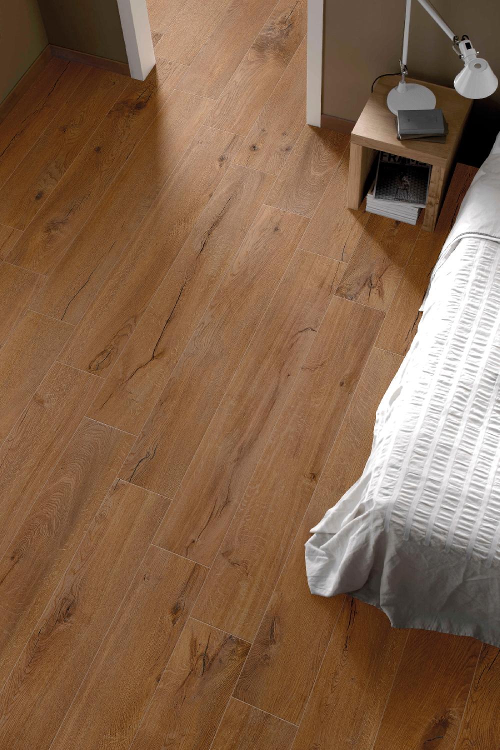 Leroy Merlin Piastrella Da Pavimento Interno 20 X 120 Cm Sp. 9 Mm Rettificato Harmony In Gres Porcellanato Smaltato Opaco Mogano Traffico Intenso (pei 4/5) R9 1.44 Mq