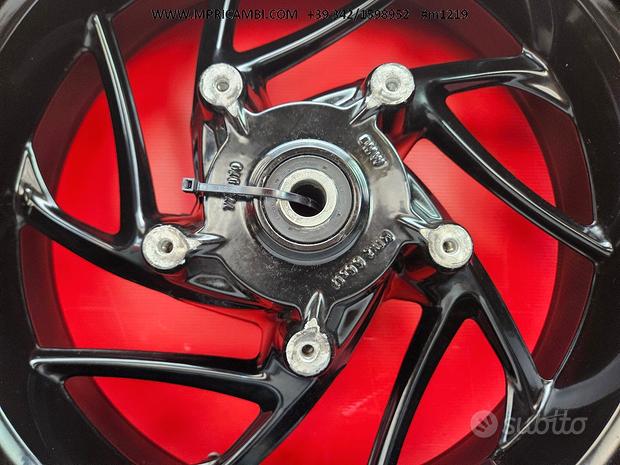 Subito CERCHIO POSTERIORE BMW F800R 2009 2014 F800 2010 2