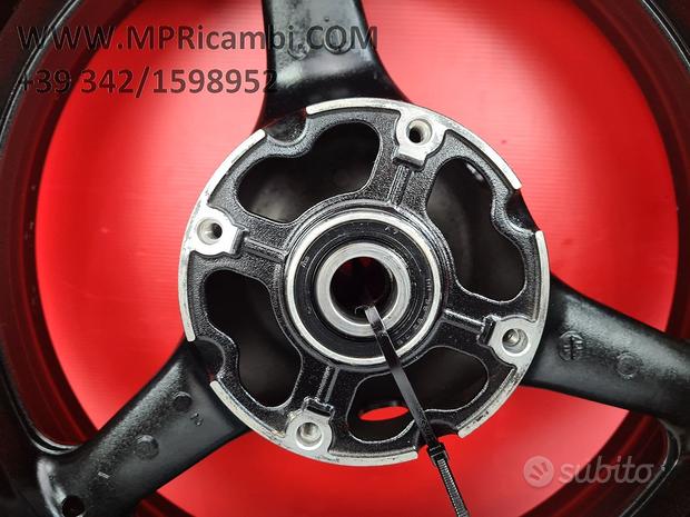 Subito CERCHIO POSTERIORE HONDA CBR 1000 2008 2009 RR 201