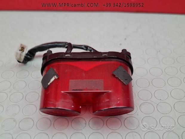 Subito FARO POSTERIORE YAMAHA R1 2001 2000 YZF 1999 1998