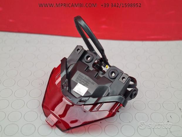 Subito FARO POSTERIORE YAMAHA R3 2014 2015 R25 2016 2017