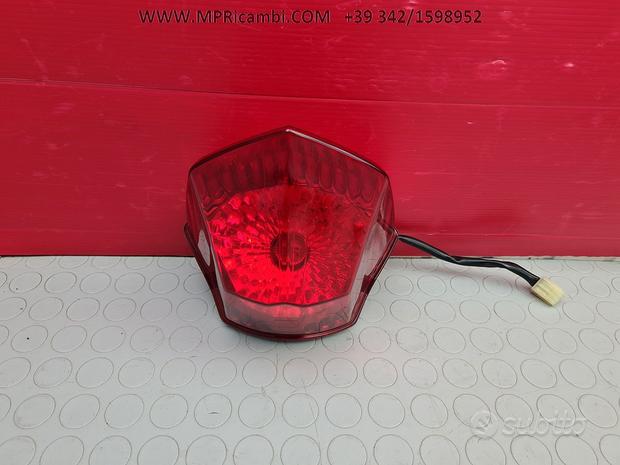 Subito FARO POSTERIORE YAMAHA XJ6 2008 2009 XJ-6 2010 201
