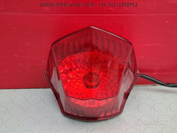 Subito FARO POSTERIORE YAMAHA XJ6 2008 2009 XJ-6 2010 201